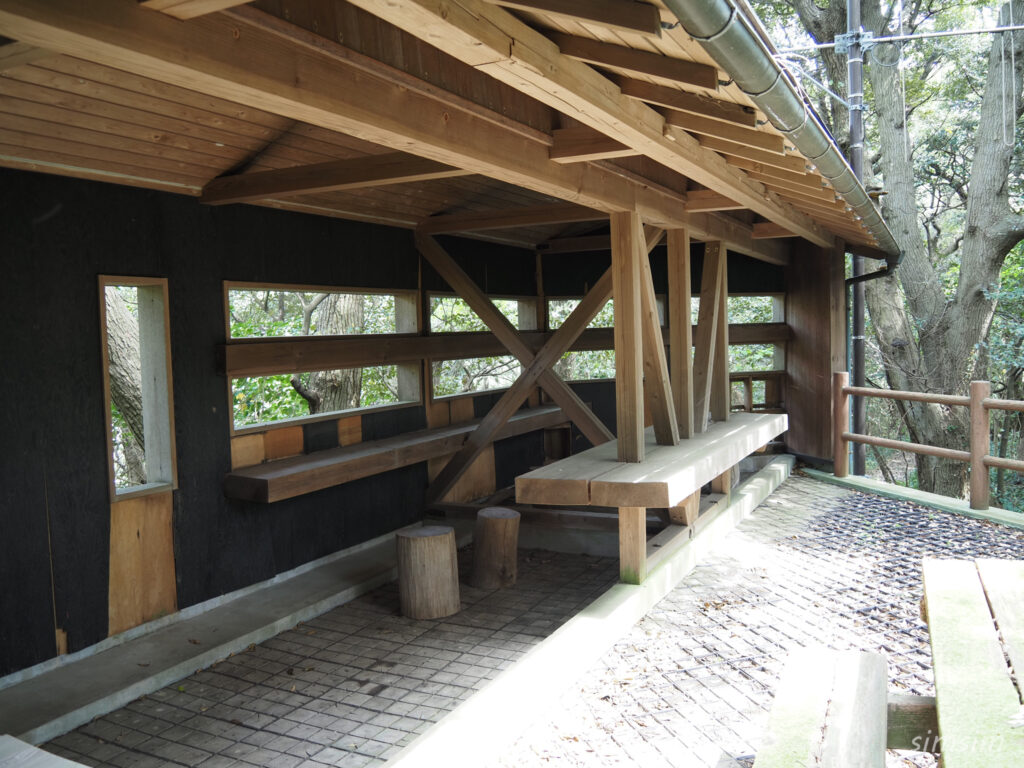 三宅島　アカコッコ館